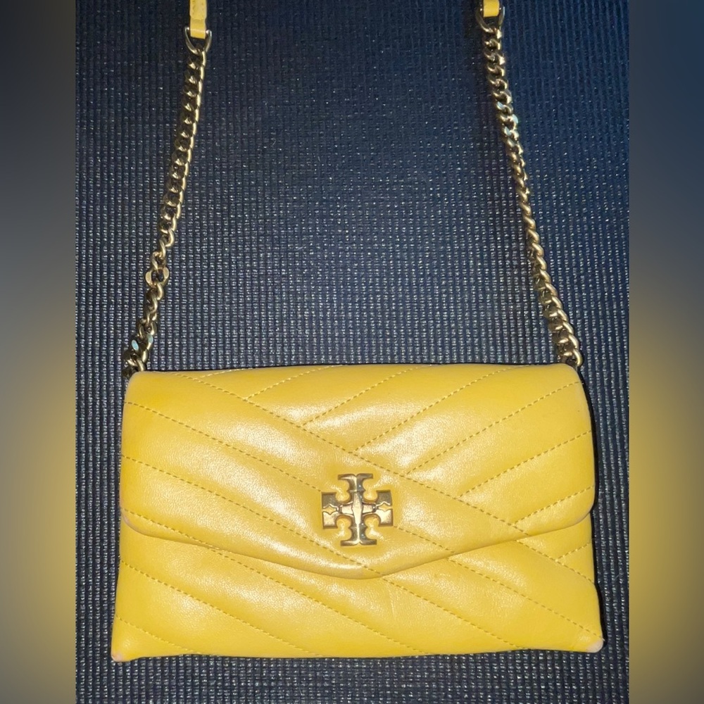 Tory Burch Kira Chevron
Leather Chain Wallet